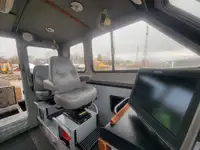 Thuyền làm việc rao bán