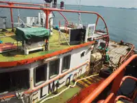 Tàu làm việc để bán