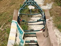 Tàu làm việc để bán