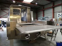 Tàu dẫn đường để bán