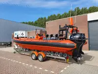 Tàu container để bán