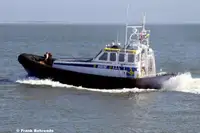Tàu dẫn đường để bán