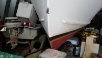 Tàu kéo lưới để bán