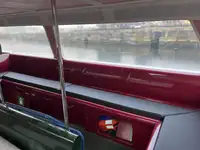 Tàu du lịch để bán