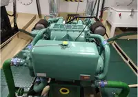Tàu làm việc để bán