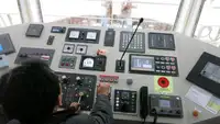 Tàu kéo để bán