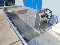 Tàu làm việc để bán