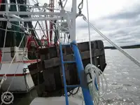 Tàu kéo lưới để bán