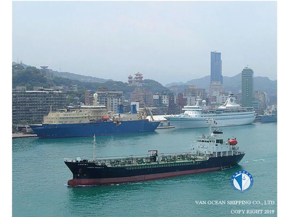Tàu chở dầu/hóa chất để bán