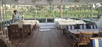 Tàu du lịch để bán