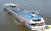 Tàu du lịch để bán