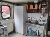 Sà lan để bán