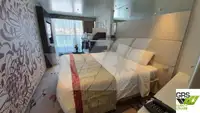 Tàu du lịch để bán