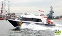Tàu chở thủy thủ đoàn để bán