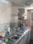 Tàu chở cá sống để bán