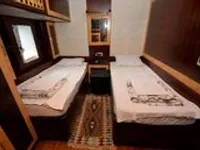 Du thuyền để bán