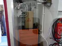 Tàu kéo lưới để bán