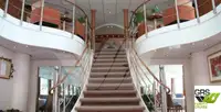 Tàu du lịch để bán