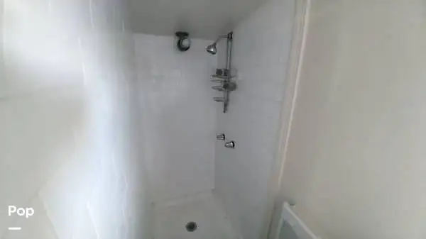 Tàu kéo lưới để bán