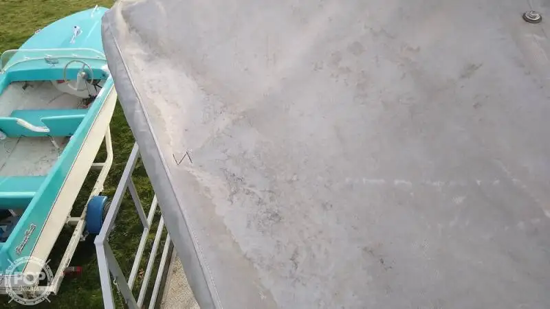 Tàu container để bán