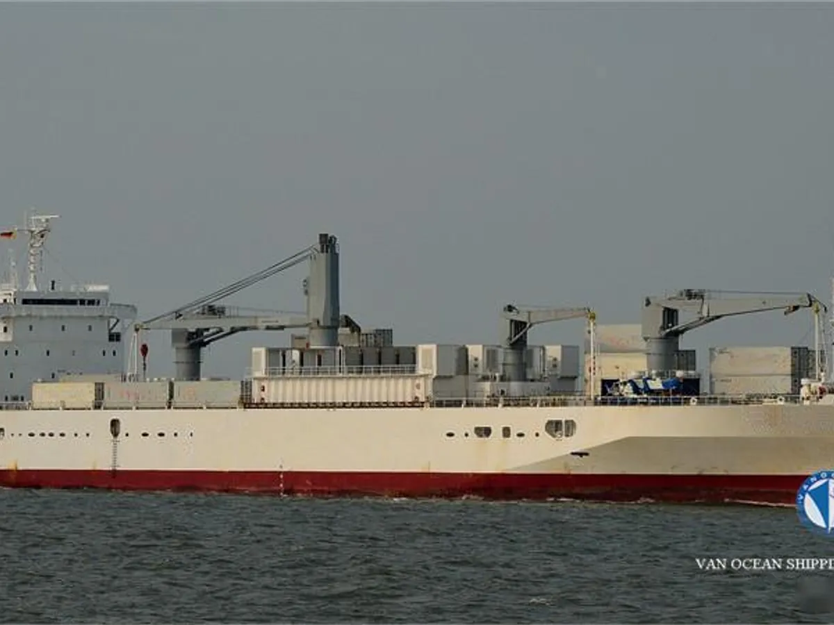 Tàu lạnh để bán
