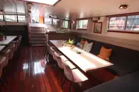 Khách sạn nổi để bán