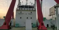 Tàu cẩu để bán