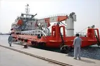 Tàu kéo để bán