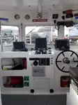 Tàu hai thân để bán