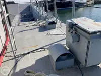 Tàu đổ bộ, chở hàng để bán
