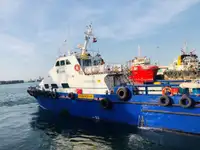 Tàu chở thủy thủ đoàn để bán