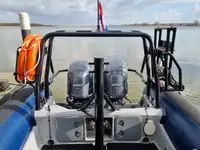 Tàu container để bán