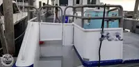 Tàu kéo lưới để bán
