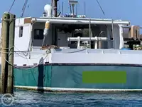 Tàu câu dài để bán