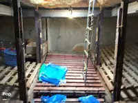 Tàu kéo lưới để bán