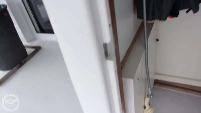 Tàu hỗ trợ lặn để bán