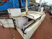 Tàu khảo sát để bán