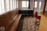 Tàu phà để bán