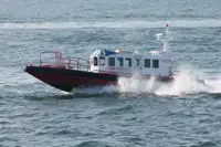 Tàu chở thủy thủ đoàn để bán