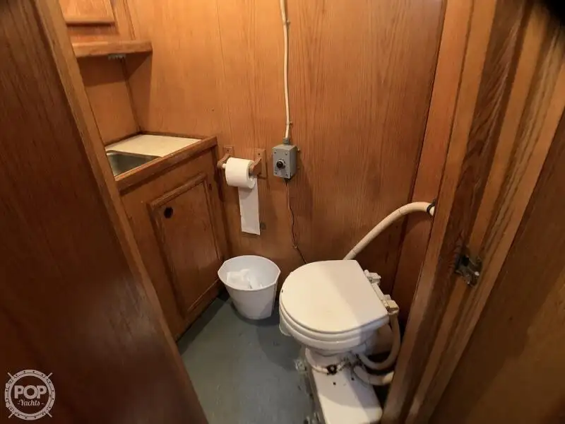 Tàu câu dài để bán