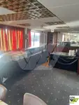 Tàu du lịch để bán