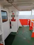 Tàu chở thủy thủ đoàn để bán