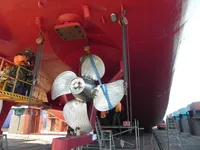 Tàu nghiên cứu để bán