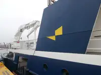 Tàu container để bán