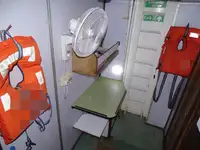 Tàu kéo để bán