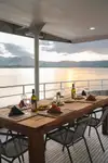 Tàu khảo sát để bán