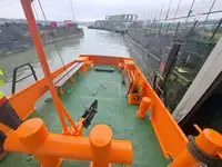 Tàu kéo để bán