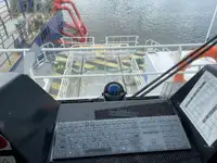 Tàu container để bán