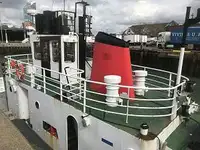 Tàu kéo để bán