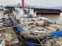 Tàu kéo để bán